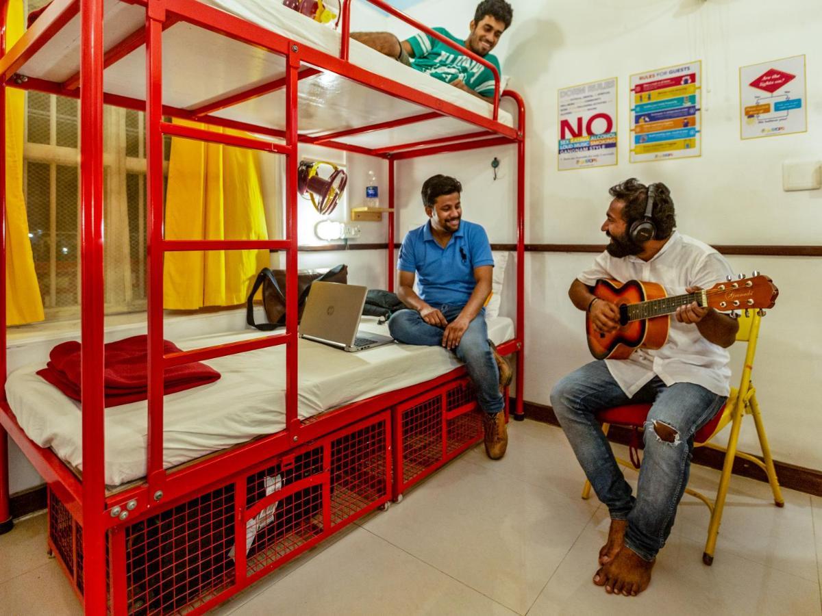 छात्रावास Gostops Lite Kochi Kochi
